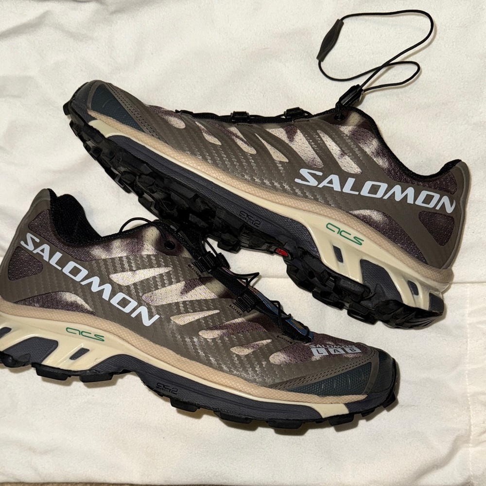 Salomon Men's Athletic Shoes - Black and Cream